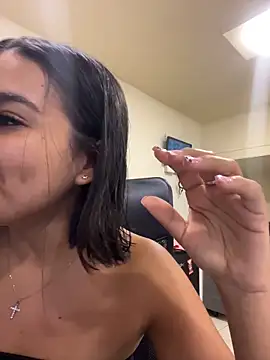 AlyssaRay online show from May 15, 5:16 pm