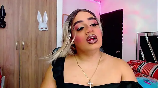 Sofiabigcock22 online show from December 2, 1:57 pm