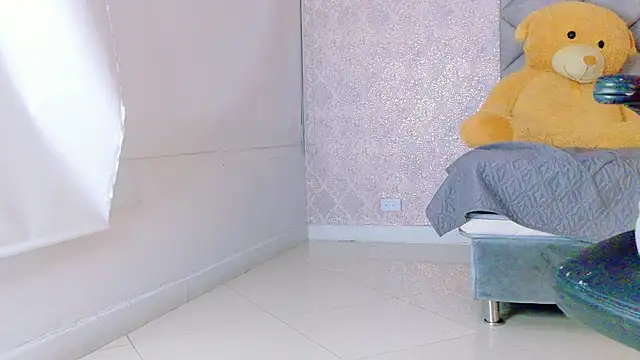 CARO ADAMS1 online show from December 16, 11:49 am