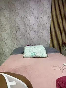 safadinhaquenteW online show from April 6, 4:12 am