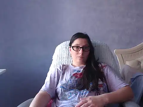 LuckyLisa23 online show from May 15, 2:20 pm