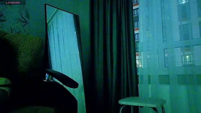 MissPompadure online show from December 22, 2:09 pm