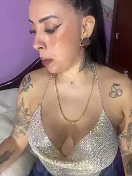 MiaFox19- online show from October 15, 2:47 am