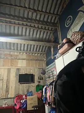 Linh-xxx online show from October 18, 11:17 pm