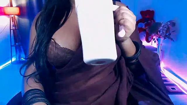 Rashiii  online show from May 20, 1:57 am