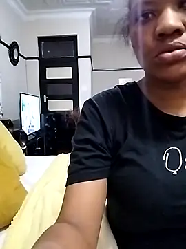 CaramelBoootie online show from April 22, 4:26 pm