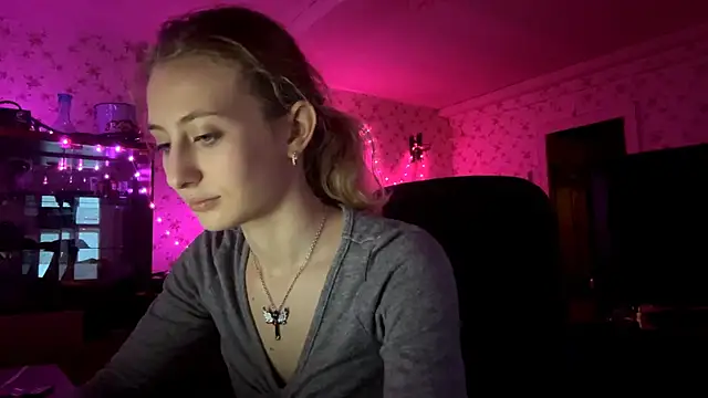 AmeliLia online show from March 11, 3:25 pm