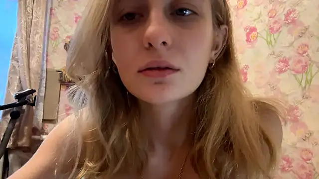 AmeliLia online show from January 18, 1:18 pm