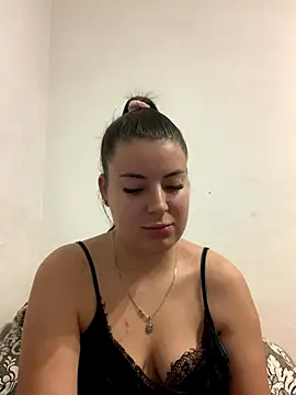 MiraCastellon online show from November 4, 11:59 am