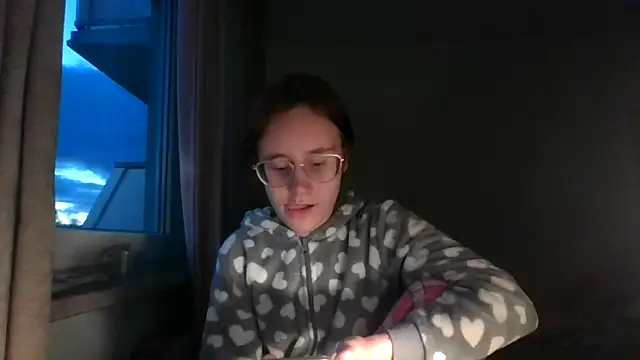 LuckySLove online show from March 30, 5:56 pm