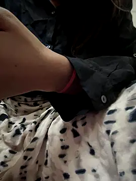 SHRAWIKA online show from November 17, 7:25 pm