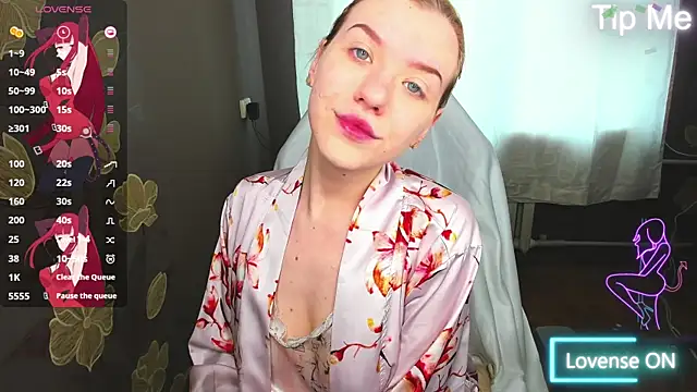 MeganNewCat online show from May 11, 9:55 am