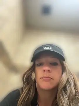 queenkelly1234 online show from May 23, 7:39 am