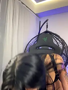 Nahomy cute1 online show from October 19, 6:04 am