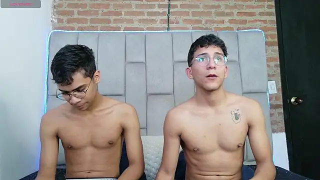 Desire4Duo online show from January 6, 1:04 pm