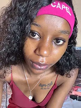 NyahHeat online show from April 5, 8:24 am