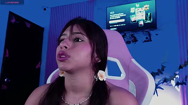 dafne17  online show from November 3, 1:59 pm