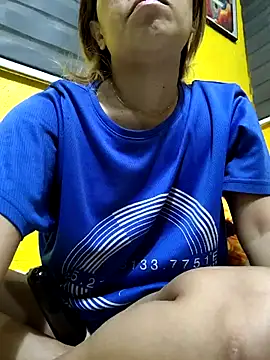 CockBiter83 online show from November 29, 9:02 am