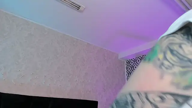 mariianna lopez  online show from February 6, 8:23 pm