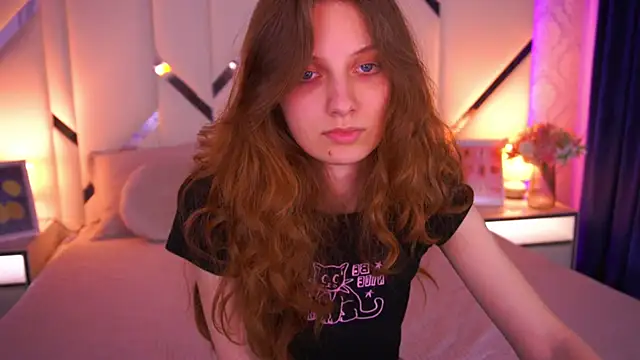 CuteeFoxy online show from May 11, 2:45 pm