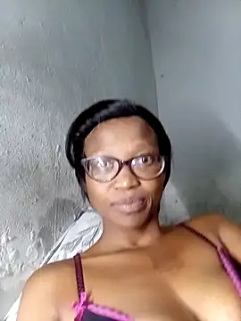 Snapshot of Blackntoxicbabe6999 chatting on October 21, 5:06 pm Blackntoxicbabe6999 online show from October 21, 5:06 pm
