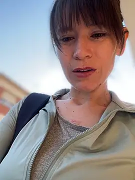 AlanaRius18 online show from March 21, 4:23 pm