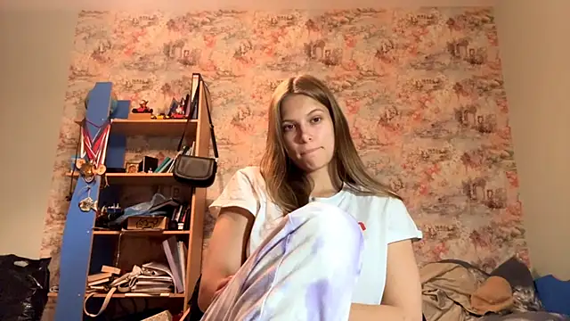 BelvaBeary online show from October 14, 12:41 pm