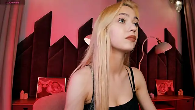 AlysiaSun  online show from May 21, 10:35 am
