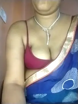 strip queennn online show from April 9, 6:13 pm