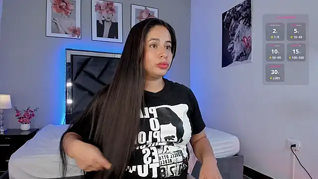 zoe longhair online show from April 4, 5:56 pm