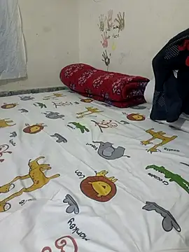 YOURS STUTI online show from November 4, 12:10 pm