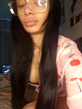 LucyMiax online show from April 11, 5:46 am