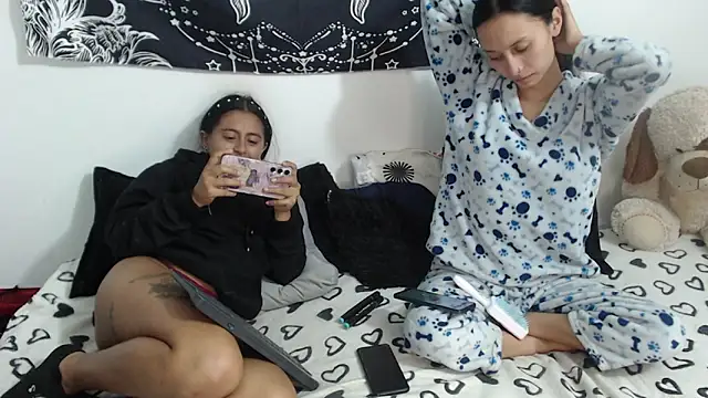 abby n emily online show from May 7, 6:22 pm