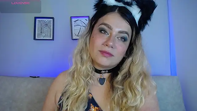 Sweet Bella Valery online show from March 6, 10:05 pm