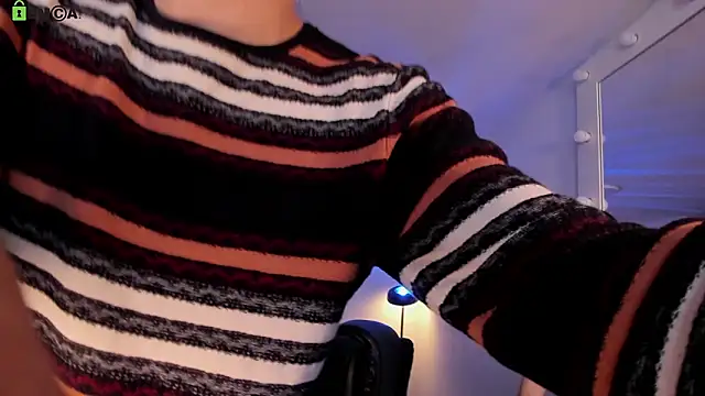 Mikeyvioleta  online show from February 14, 1:13 pm