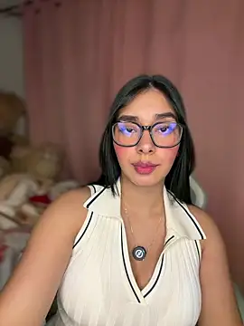 MiaSofia   online show from May 22, 5:49 am