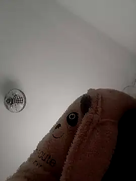 SandyCassie online show from March 21, 7:35 am