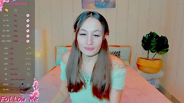 honeybuns lizzy online show from October 18, 3:09 am