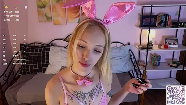 Grace Glend online show from April 28, 10:13 pm