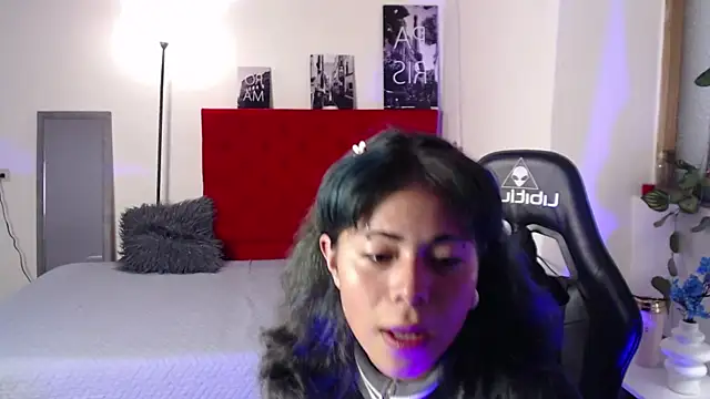 Insomniia  online show from November 5, 1:38 pm