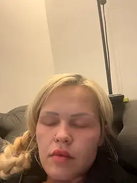 CherryXOX- online show from October 27, 8:47 pm