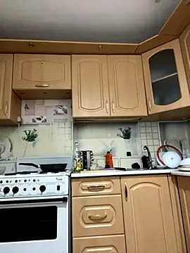 -bestie- online show from October 31, 3:05 pm