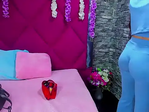 MariamGray1 online show from November 12, 4:16 pm