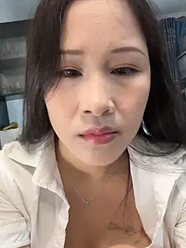 littlesluttycat online show from April 6, 1:38 am