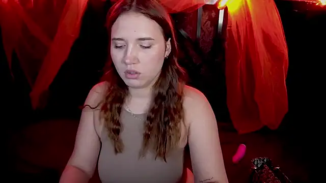 AmiraChase online show from November 7, 8:25 pm