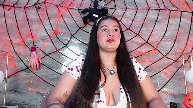 lilithst  online show from October 25, 9:32 pm