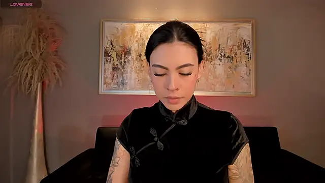 ChristineFord  online show from November 14, 1:00 pm