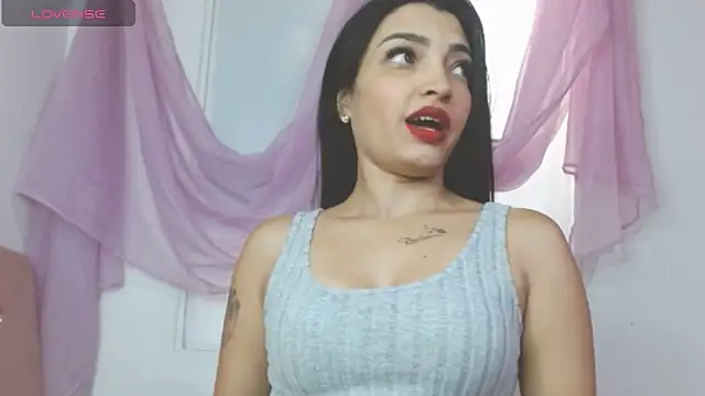 nicole-roman online show from May 25, 2:38 pm