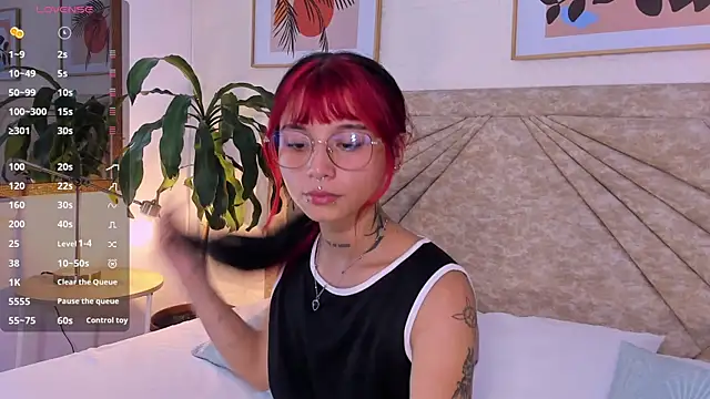 Emma duff online show from May 9, 8:11 pm