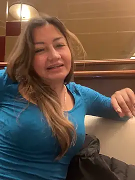 gabriellacali online show from November 27, 8:01 pm